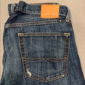 Lucky Brand Men’s 221 Original Straight Leg Jean